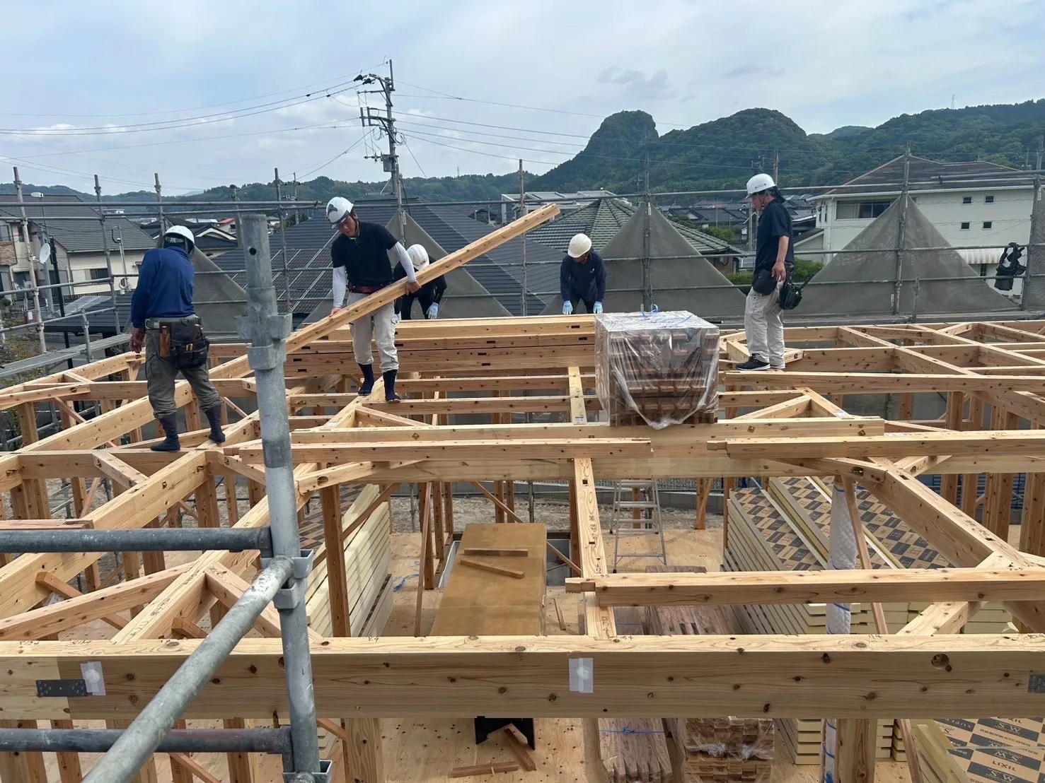 建て方工事始まりました！